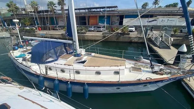 Spacious And Cozy Caribbean Boat In Barcelona With Tour Option Sant Adria de Besos 0*,